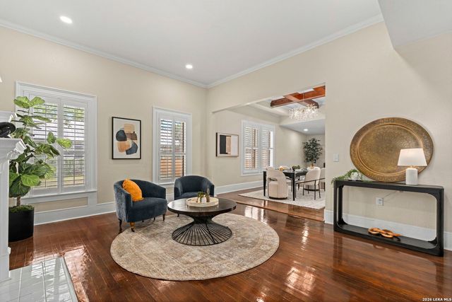 617 E Guenther, San Antonio, TX 78210