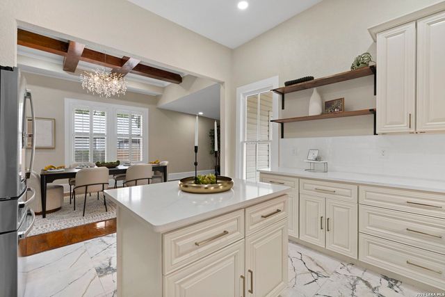 617 E Guenther, San Antonio, TX 78210