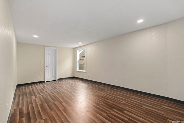 617 E Guenther, San Antonio, TX 78210