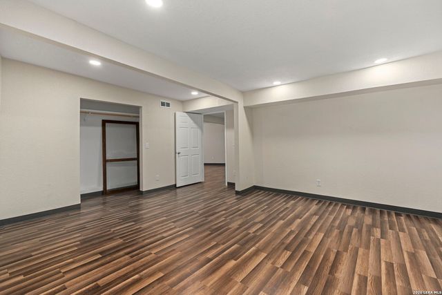 617 E Guenther, San Antonio, TX 78210