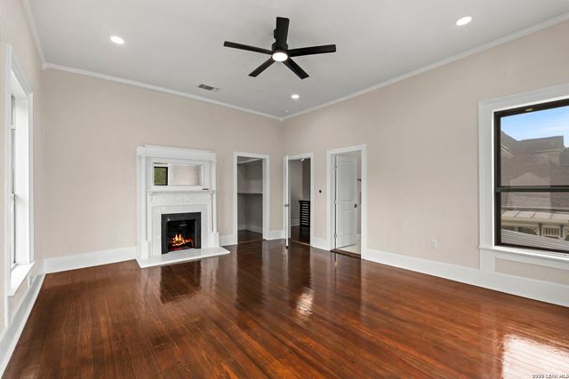 617 E Guenther, San Antonio, TX 78210