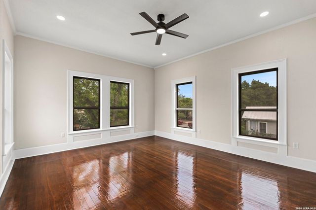 617 E Guenther, San Antonio, TX 78210