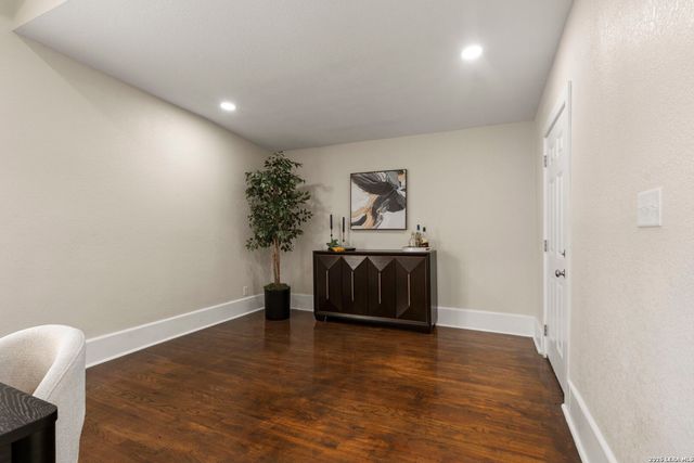 617 E Guenther, San Antonio, TX 78210