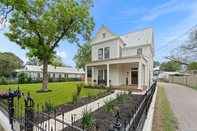 617 E Guenther, San Antonio, TX 78210