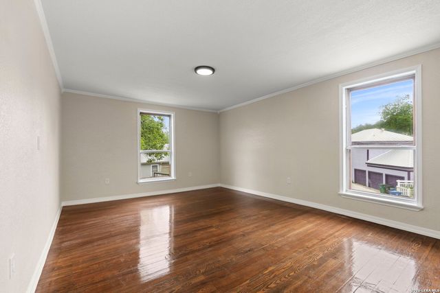 617 E Guenther, San Antonio, TX 78210