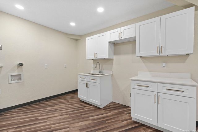 617 E Guenther, San Antonio, TX 78210