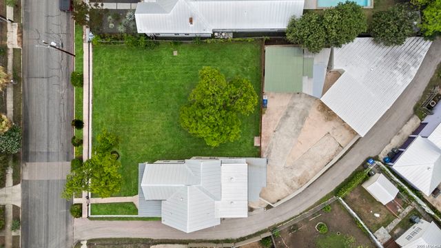 617 E Guenther, San Antonio, TX 78210