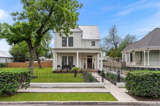 617 E Guenther, San Antonio, TX 78210