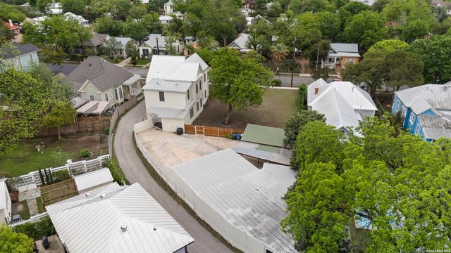 617 E Guenther, San Antonio, TX 78210
