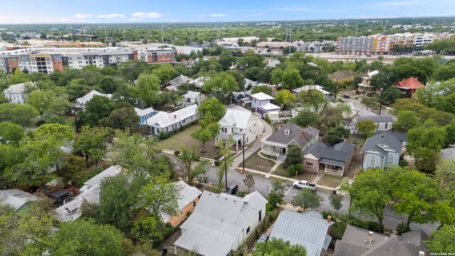 617 E Guenther, San Antonio, TX 78210