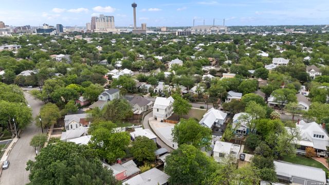 617 E Guenther, San Antonio, TX 78210