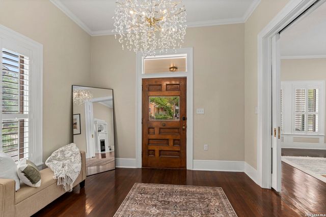 617 E Guenther, San Antonio, TX 78210