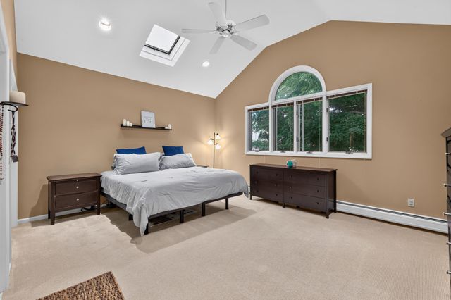 79 EAST 27TH ST, Bayonne, NJ 07002