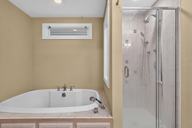 79 EAST 27TH ST, Bayonne, NJ 07002