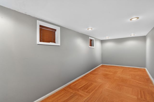 79 EAST 27TH ST, Bayonne, NJ 07002