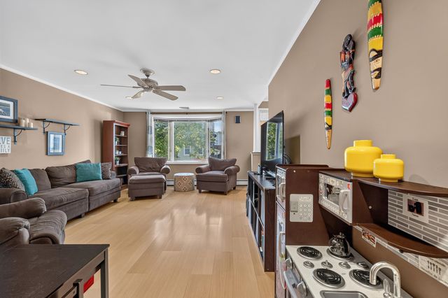 79 EAST 27TH ST, Bayonne, NJ 07002