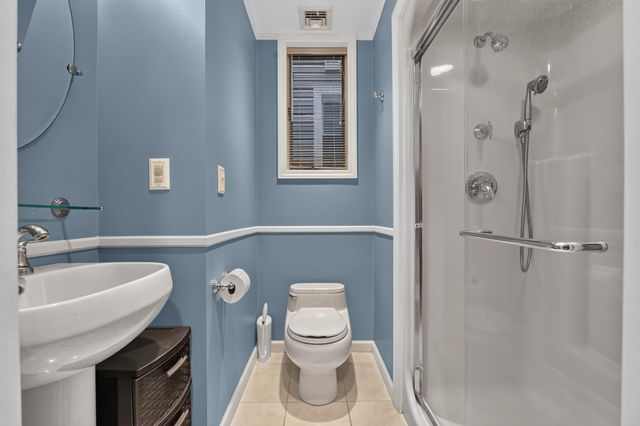 79 EAST 27TH ST, Bayonne, NJ 07002