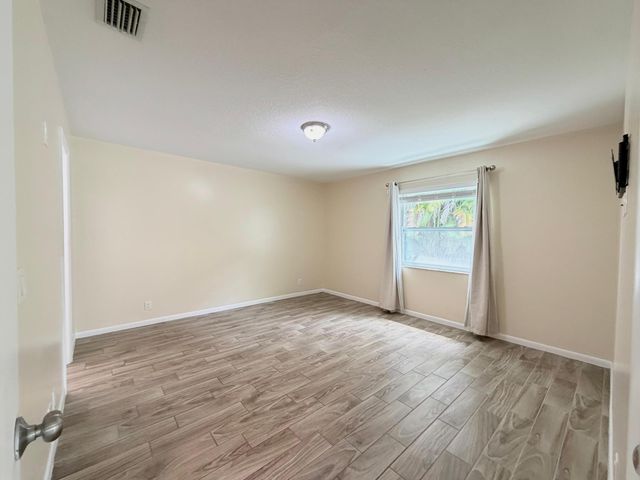 3794 SE County Line Road 102, Jupiter, FL 33469