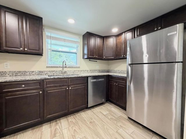 3794 SE County Line Road 102, Jupiter, FL 33469
