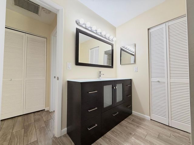3794 SE County Line Road 102, Jupiter, FL 33469