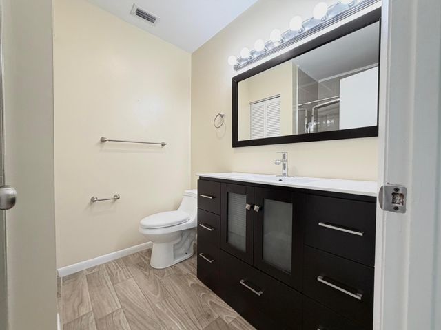 3794 SE County Line Road 102, Jupiter, FL 33469