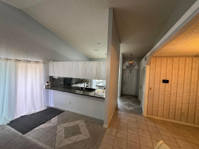 23 Buxton Lane, Boynton Beach, FL 33426