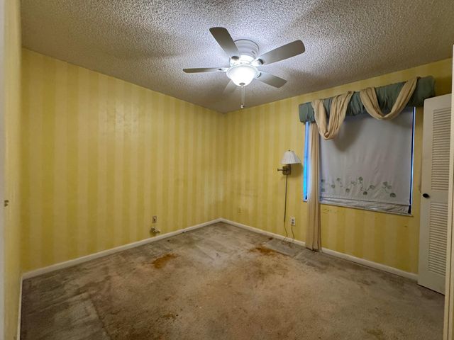 23 Buxton Lane, Boynton Beach, FL 33426