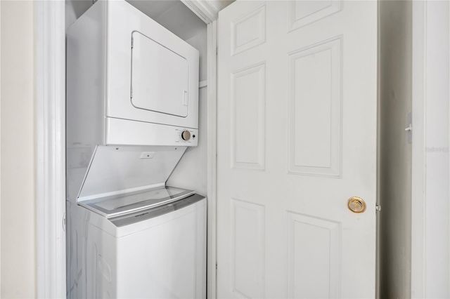 221 ESPLANADE WAY 105, Casselberry, FL 32707