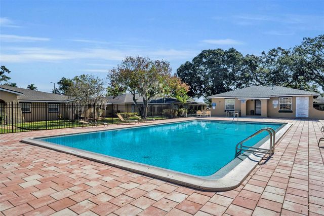 221 ESPLANADE WAY 105, Casselberry, FL 32707