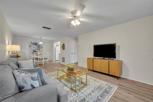 221 ESPLANADE WAY 105, Casselberry, FL 32707