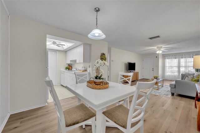 221 ESPLANADE WAY 105, Casselberry, FL 32707