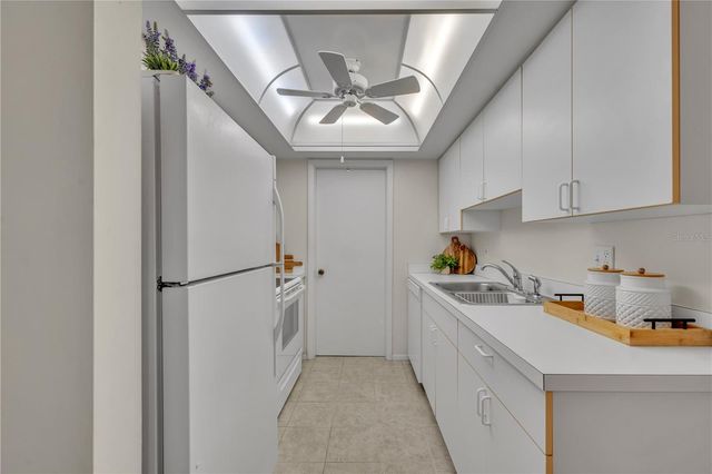 221 ESPLANADE WAY 105, Casselberry, FL 32707