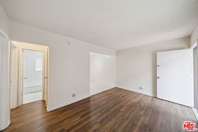 8633 Denver Avenue 3, Los Angeles, CA 90044