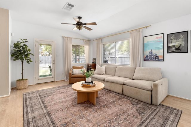 11500 Paul E Anderson DR, Austin, TX 78748