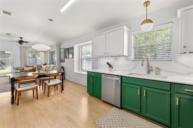 11500 Paul E Anderson DR, Austin, TX 78748