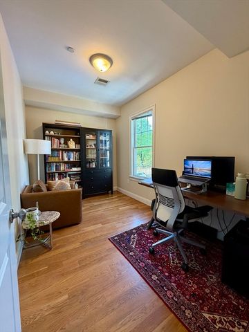 5 Marney St 2, Cambridge, MA 02141