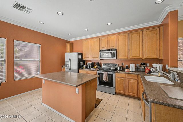 1183 E CANYON CREEK Drive, Gilbert, AZ 85295