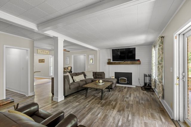 444 Cooley Rd, Waverly, TN 37185