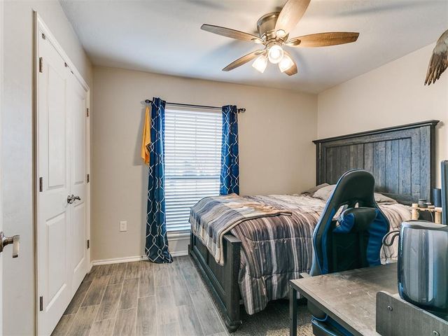 712 Wall Circle, Moore, OK 73160