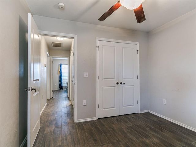 712 Wall Circle, Moore, OK 73160