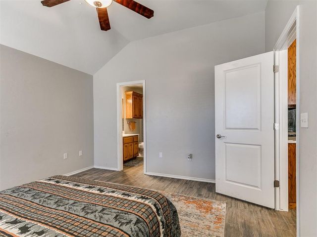 712 Wall Circle, Moore, OK 73160