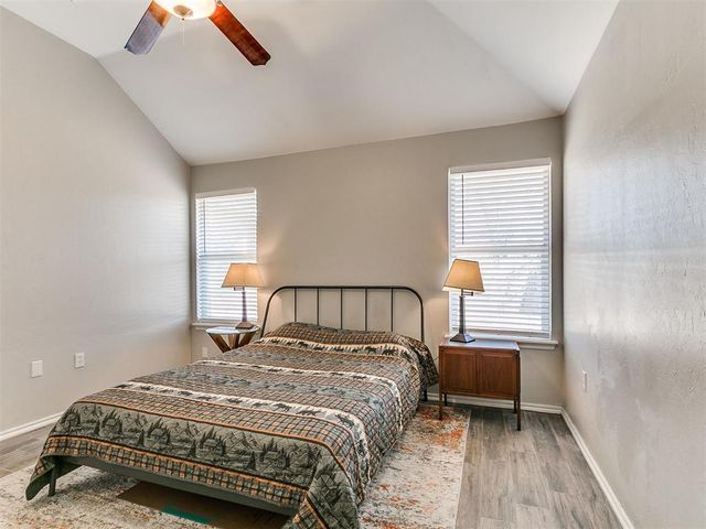 712 Wall Circle, Moore, OK 73160