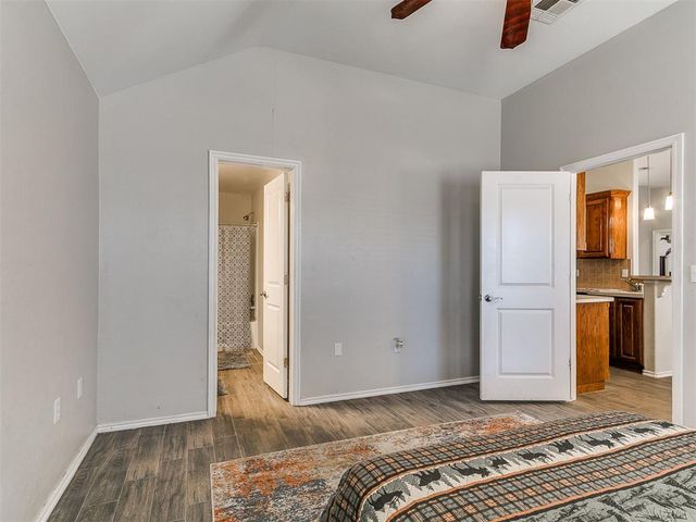 712 Wall Circle, Moore, OK 73160