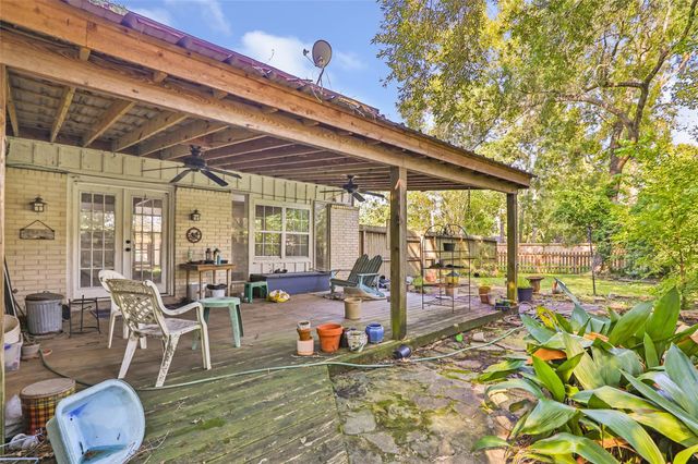 502 Nautilus Street, Crosby, TX 77532