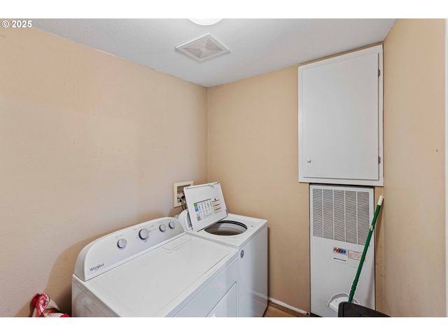 235 1ST Ave, Coos Bay, OR 97420