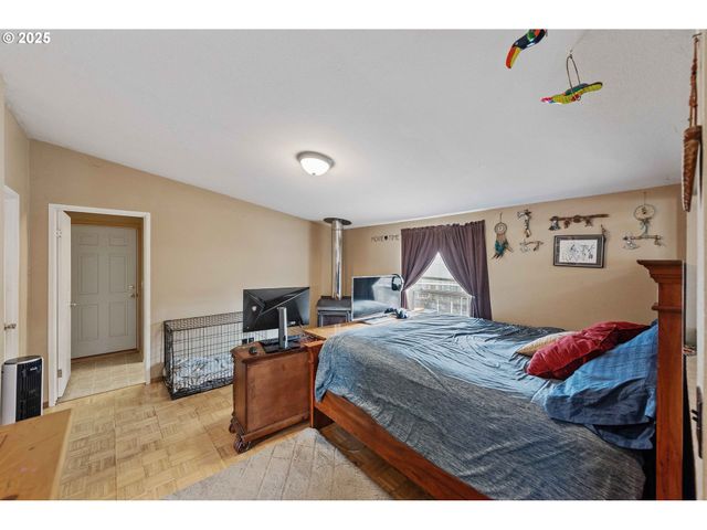 235 1ST Ave, Coos Bay, OR 97420