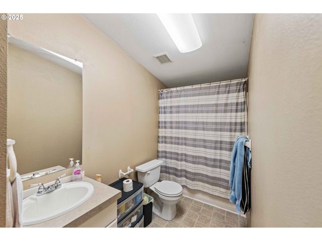 235 1ST Ave, Coos Bay, OR 97420