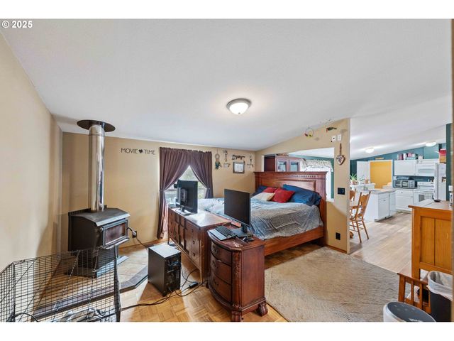 235 1ST Ave, Coos Bay, OR 97420