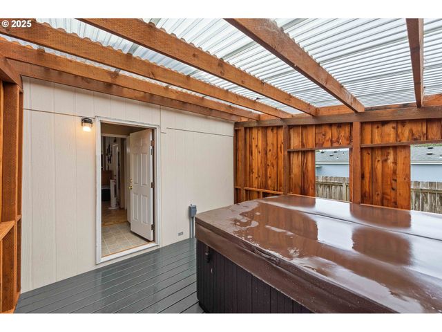 235 1ST Ave, Coos Bay, OR 97420