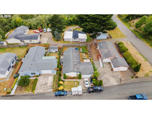 235 1ST Ave, Coos Bay, OR 97420